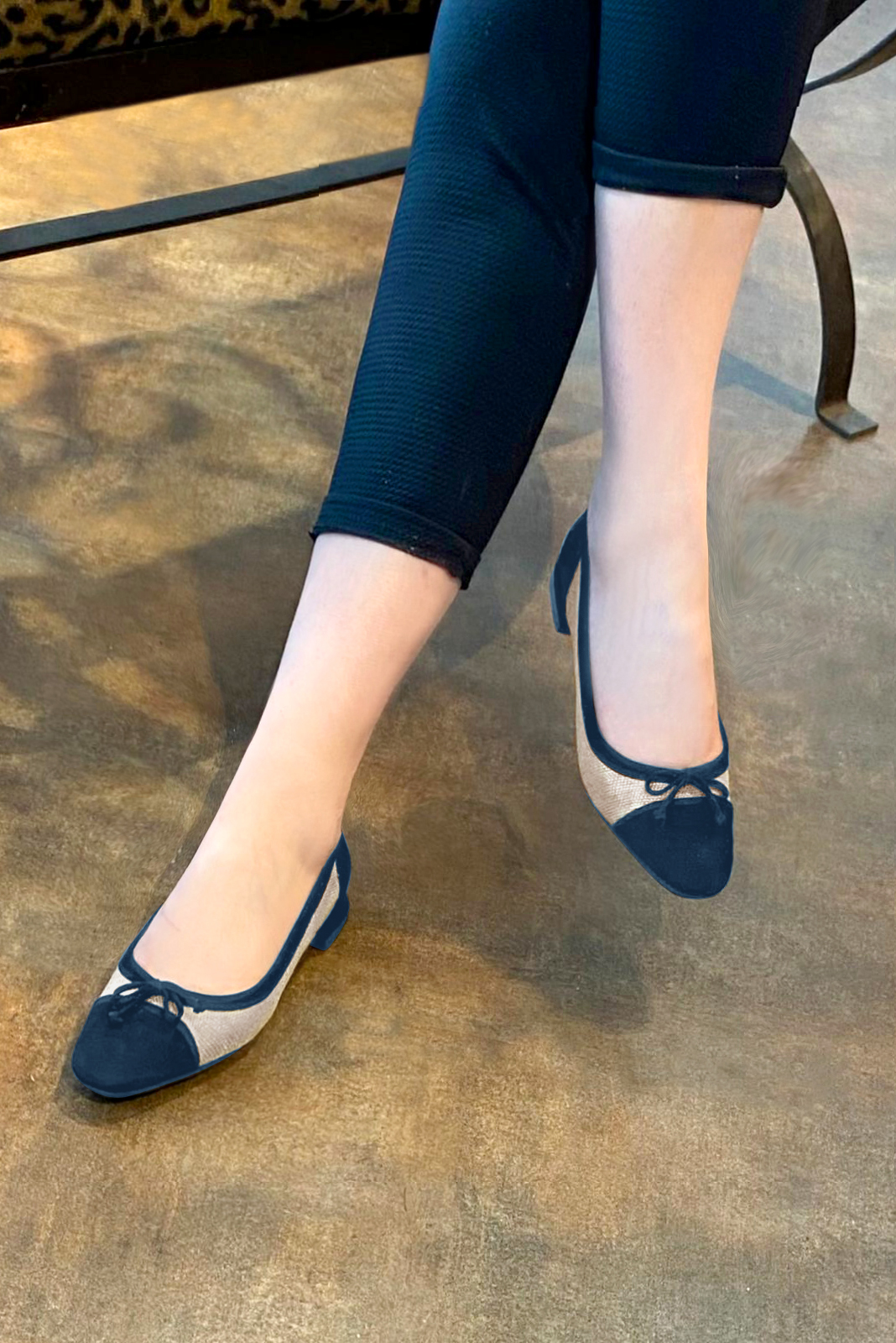 Navy blue and natural beige women's ballet pumps, with low heels. Square toe. Flat flare heels. Worn view - Florence KOOIJMAN